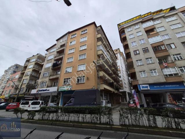 Uzman Emlak'tan Sazbeyinde Satılık 2+1 Asansörlü Daire