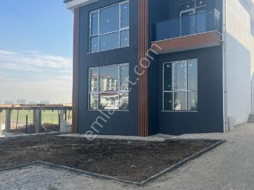 Uzmanlar Dan Ayyıldız Mahallesinde Lüks Yapılı İskanlı 4+1 Villa