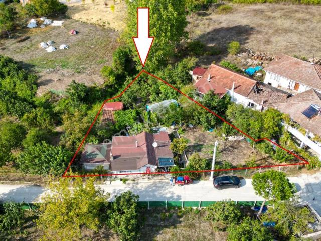 Uzmanlar'dan Yalakdere 714 M2 Bahçe İçinde Satılık Köy Evi