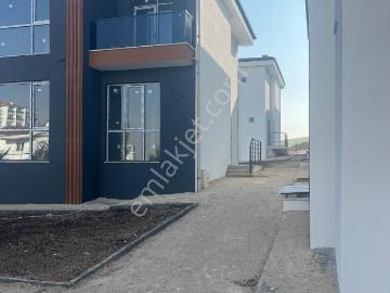 Uzmanlardan Geniş Ailelere Uygun Full Yapılı 4+1 İskanlı Satılık Villa