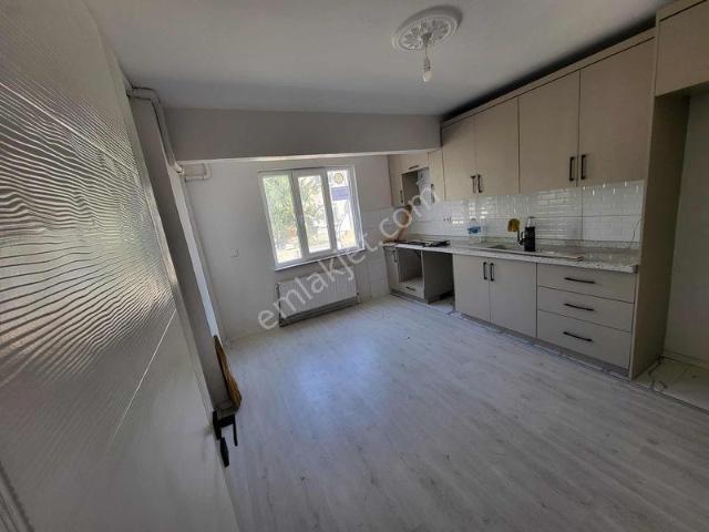 Uzay Emlaktan Müstakil 2+1 Eşyasız Daire