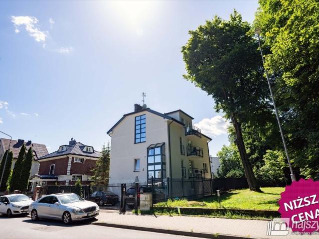 Uzdrowiskowy dom 17 pokoi, 300m od morza, ogród