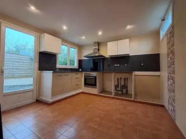 Uzel 22460 Location appartement 2 pièces t2 terrasse