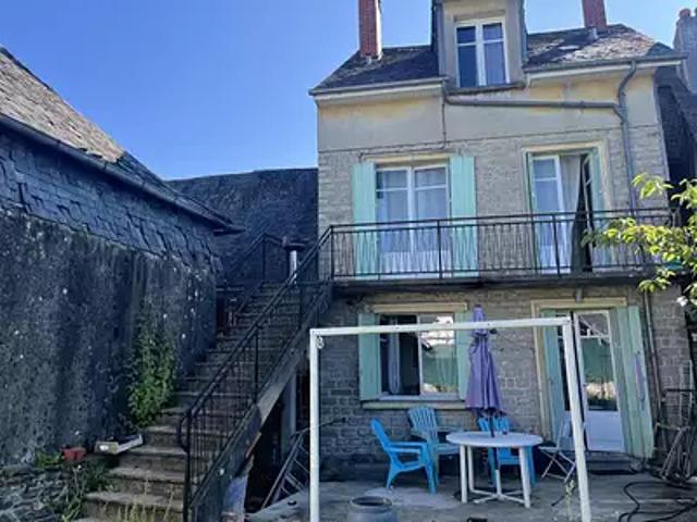 Uzerche 19140 Achat / Vente maison 6 pièces t6 parking