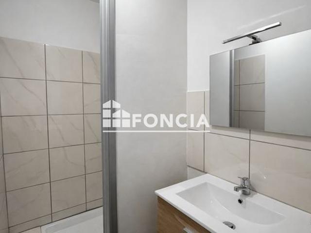 Uzès – Superbe studio 25 m² entièrement rénové avec parking, proche centre à pied