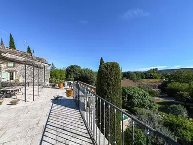 Uzès 30700 Achat / Vente maison 7 pièces t7 piscine