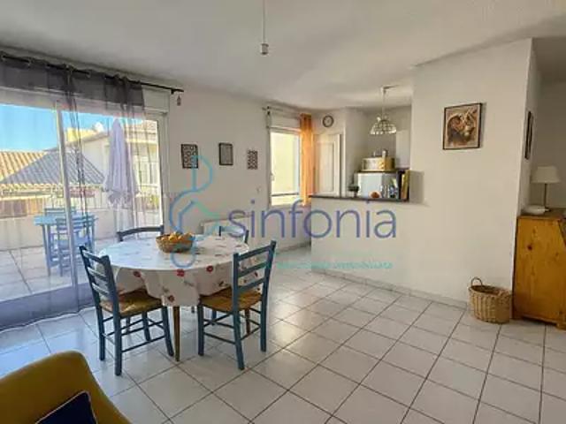 Uzès 30700 Achat / Vente appartement 2 pièces t2 au dernier étage