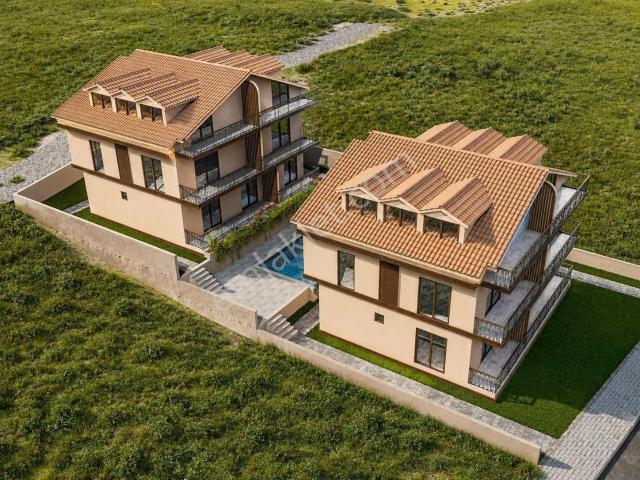 Üzümlü'de Havuzlu Butik Sitede Geniş Balkonlu Satılık 2+1 Daire