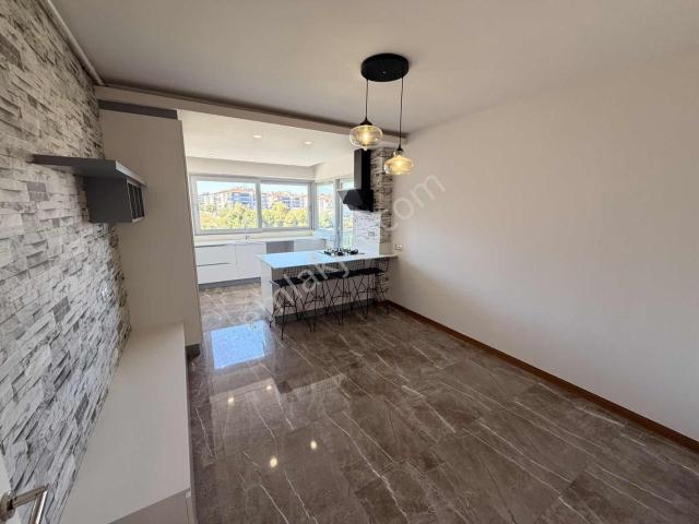 Uzun Kent Sitesinde 3,5+1 Manzaralı Daire