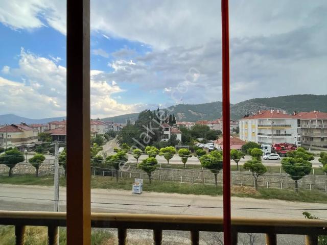 Uzunoluk Kanalboyun ' Da 3. Kat Kiralık Daire