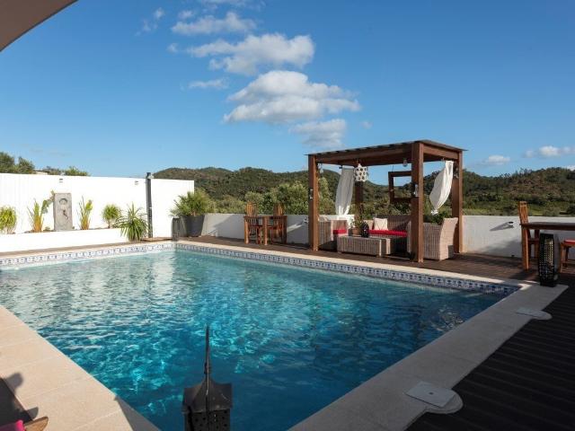 V3 + Chalet com Piscina e Jacuzzi Vistas Deslumbrantes e L. 142m² Salir