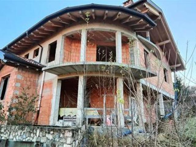 V000289 VENDESI VILLA IN FASE DI COSTRUZIONE