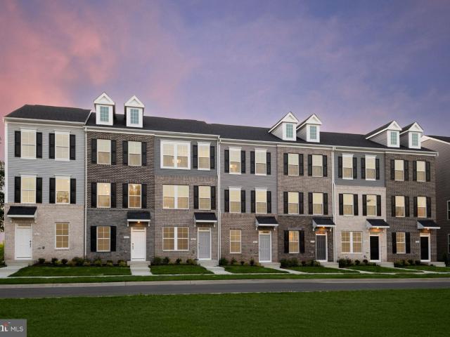 V25 Presidential Pkwy, Upper Marlboro, MD 20774 | MLS #MDPG2198