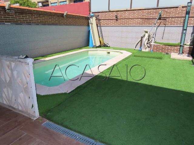 V2849 CHALET ADOSADO EN EL VISO DE SAN JUAN