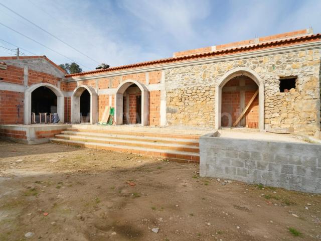 V5. 2 casas em lote de 2905m2 c/ vista panorâmicas 225m² Turquel