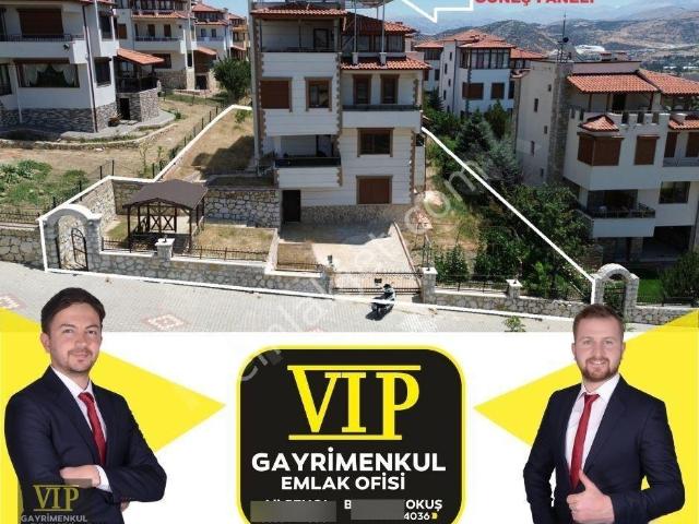 Vıp Gayrimenkul'den 4 Katlı Ultra Geniş,güneş Enerjili Villa