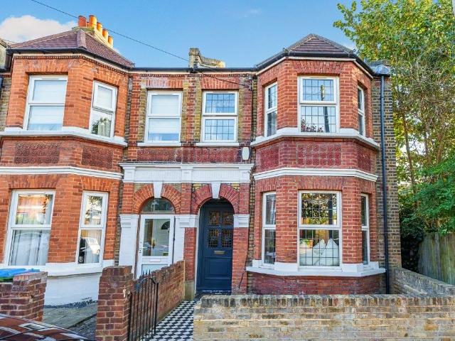 Vambery Road, London SE18, 4 bed semi detached house to rent, £3,000 pcm | PrimeLocation