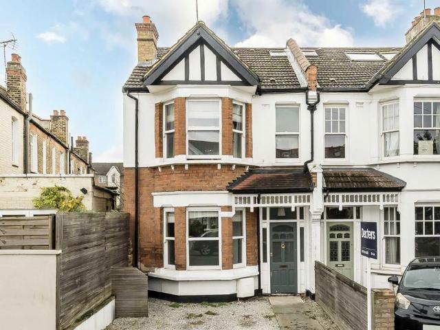 Vant Road, London SW17 3 bed terraced house to rent £3,600 pcm £831 pw