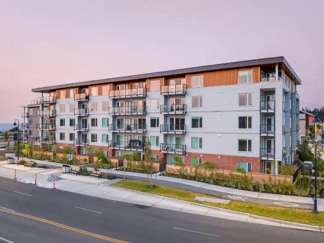 Vantage Apartments at Royal Bay