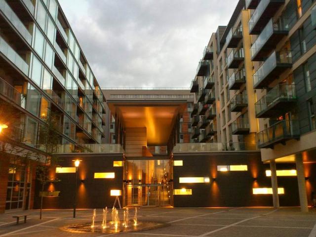 Vantage Building, Station Approach. 2 bed apartment to rent £2,200 pcm £508 pw