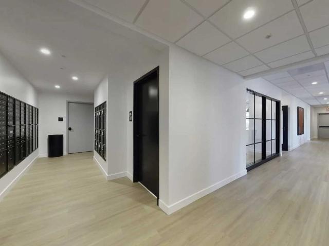 Vantage Studio Apartment for Rent at 1350 E Ogden Ave, Naperville, IL 60563
