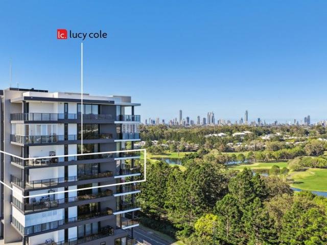 Skyline Elegance Meets Golfside Luxury Best Value in Vantage
