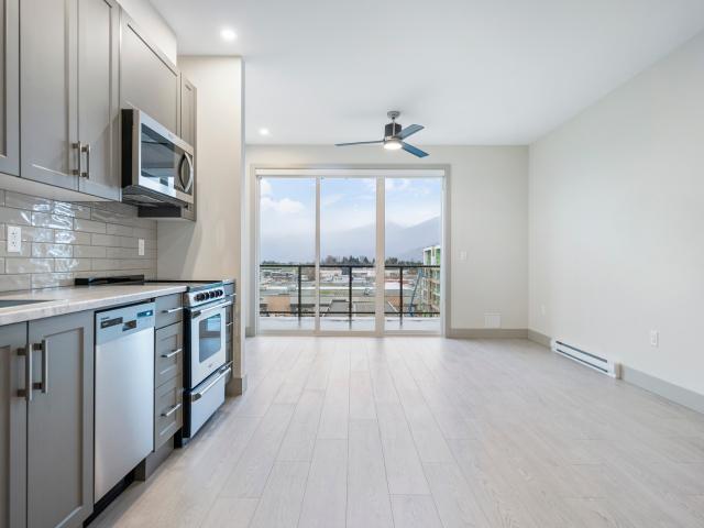 Vantage VANTAGE 3 3404 V3404 Apartment for Rent