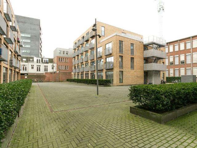 Van Delfthof, 4