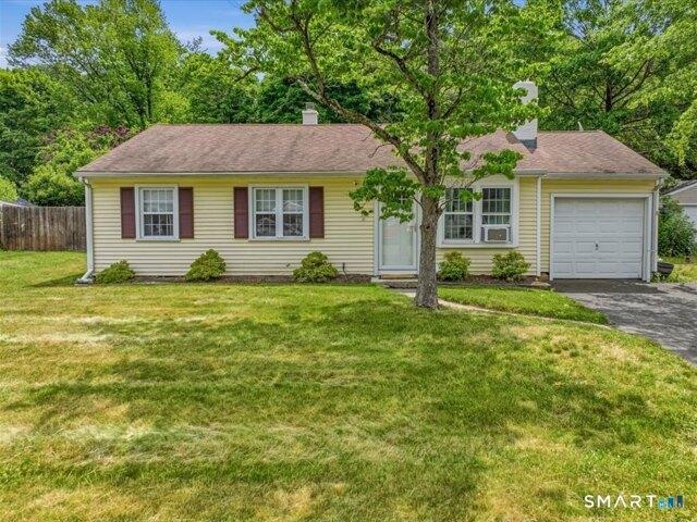 Van Horn Dr, East Haven, Home For Sale