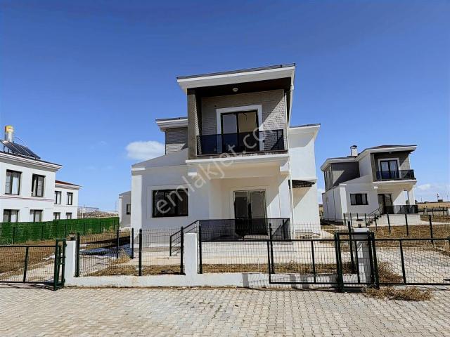 Van Mollakasımda Site İçi Lüks 4+1 Villa 500 M² Arsa