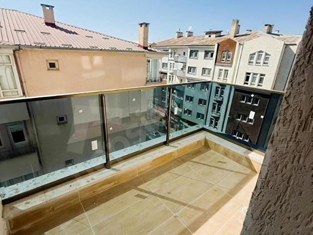 VAN MERKEZDE KİRALIK 2+0 DAİRE