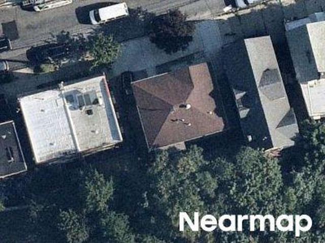 Van Nest Ave