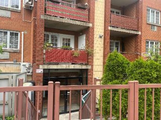 Van Sicklen St Apt 3a