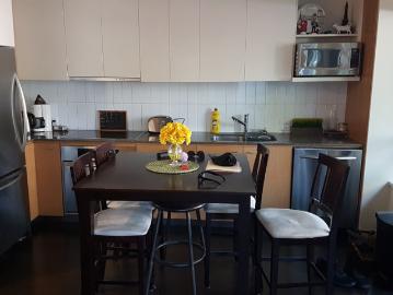 Vancouver Studio suite available May 1, 2026