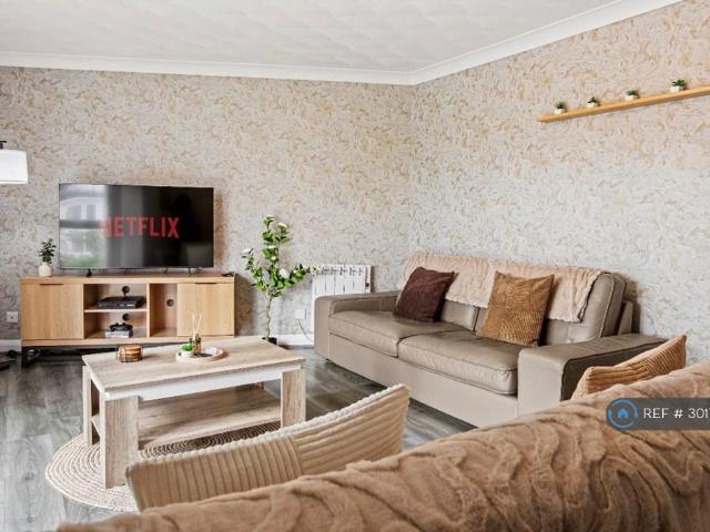 Vancouver Quay, Salford, M50 2 bed flat to rent £2,500 pcm £577 pw