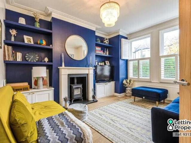 Vanderbilt Road, London SW18, 1 bed flat to rent, £2,400 pcm | PrimeLocation