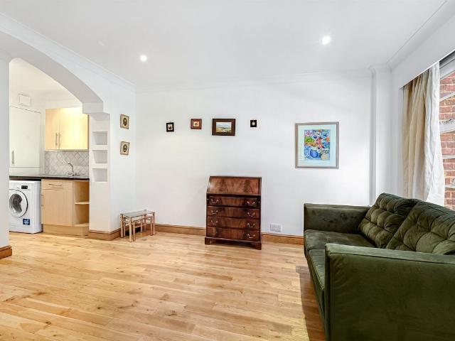 Vandon Court, 64 Petty France, Westminster, London SW1H, 1 bed flat to rent, £2,400 pcm | PrimeLocation