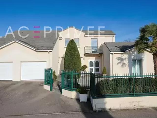 Vandoeuvre lès Nancy 54500 Achat / Vente maison 7 pièces t7 au dernier étage terrasse