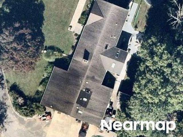 Vanech Dr