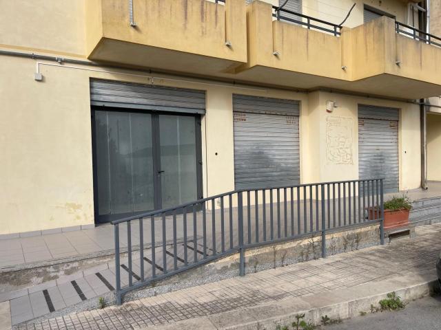 Vanella 179 830 quadrilocale 400mq