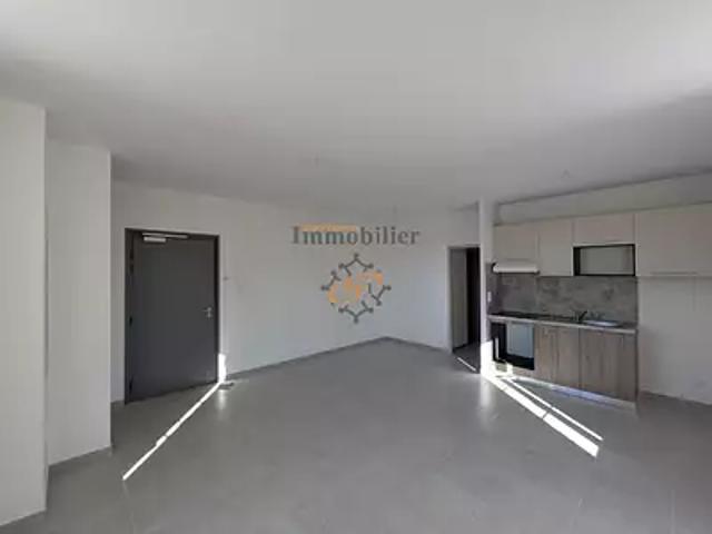 Vabres l'Abbaye 12400 Location appartement 3 pièces t3