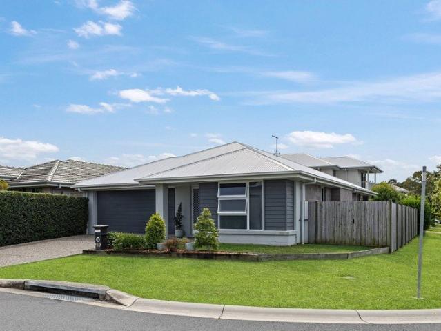Vacant and Move in Ready!
