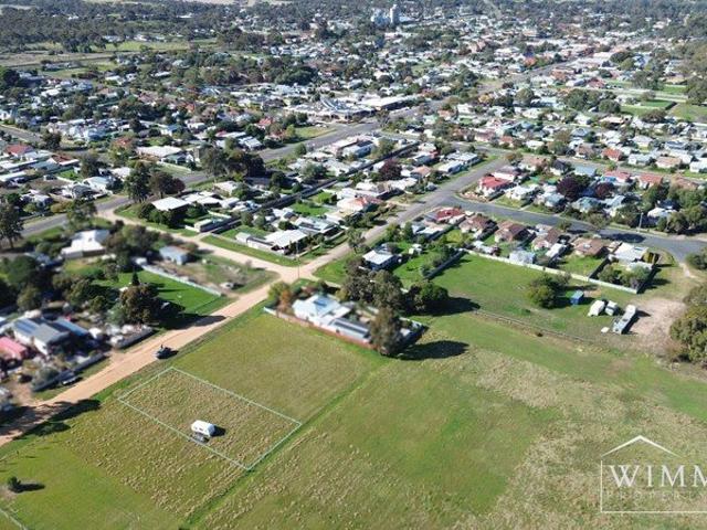Vacant Block in Quiet Township