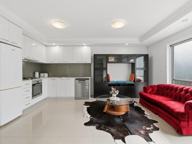 VACANT GROUND FLOOR UNIT IN SMALL GROUP OF ONLY 10 LOTS