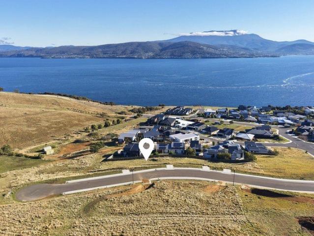 Vacant land with sweeping Derwent River views
