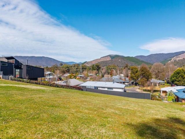 VACANT LAND PANORAMIC VIEWS IN CENTRAL BRIGHT