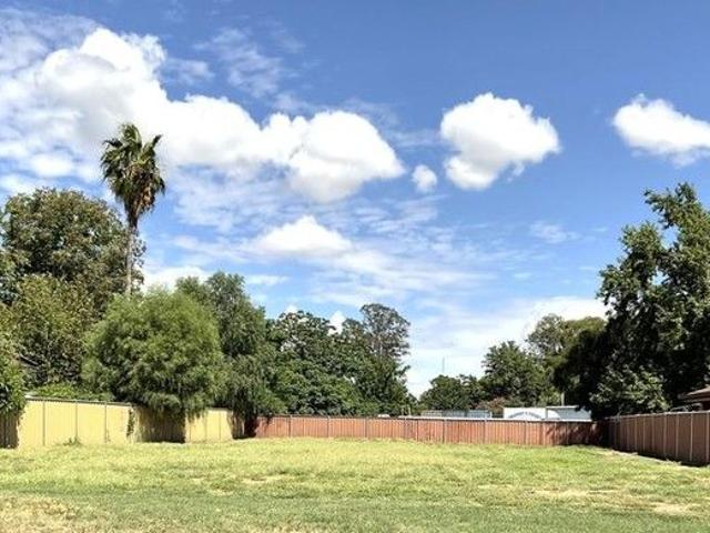 VACANT LAND READY FOR YOUR DREAM HOME