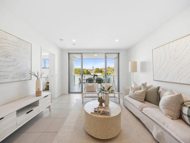 VACANT, MOVE IN READY GEM AWAITS.