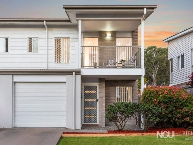 Vacant, Modern & Perfectly Located | 11/3 Broadleaf Parade