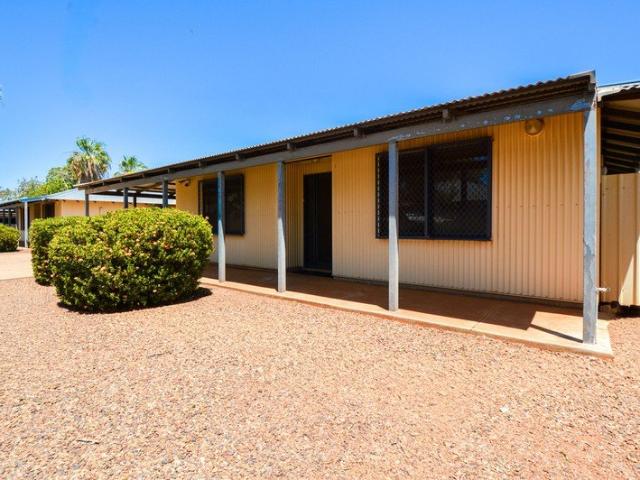 VACANT POSSESSION IS POSSIBLE UPON SETTLEMENT